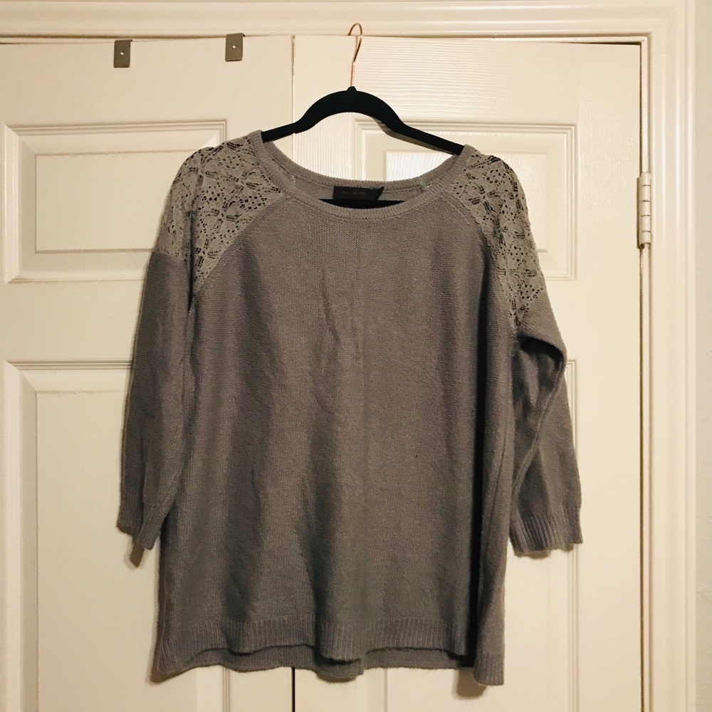 The Limited Women’s Sweater size XL
